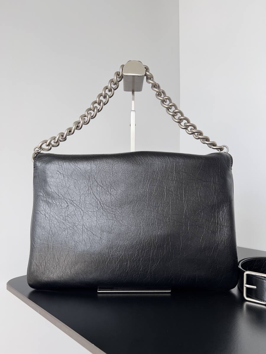 Balenciaga_BBSoft_Small_21x15x7cm_9215