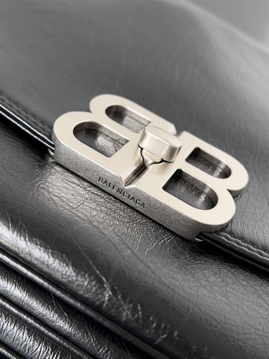 Balenciaga_BBSoft_Small_21x15x7cm_9215
