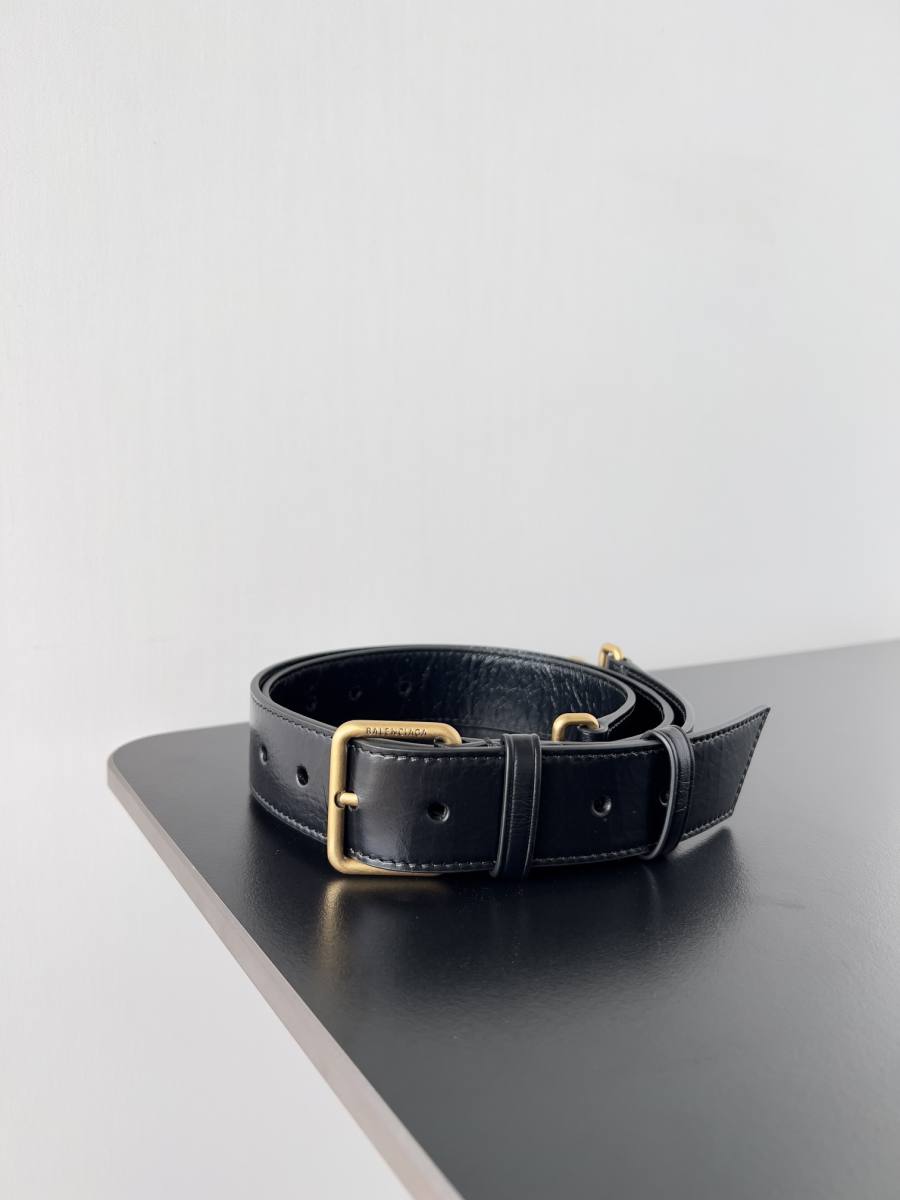 Balenciaga_BBSoft_Small_21x15x7cm_D228