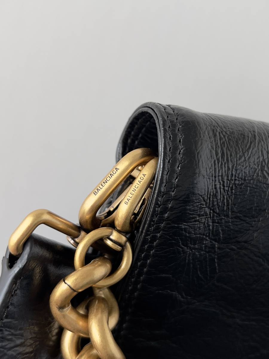 Balenciaga_BBSoft_Small_21x15x7cm_D228