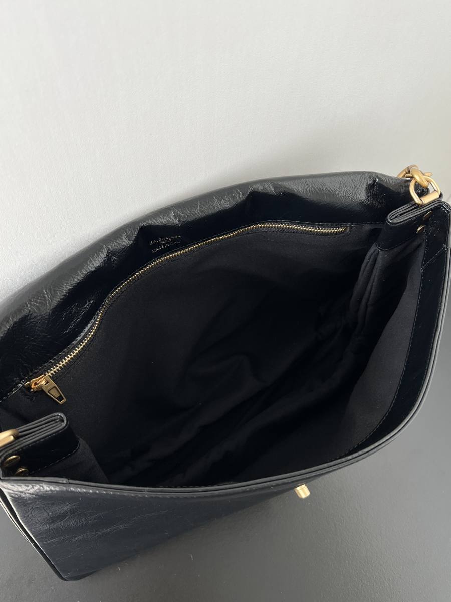 Balenciaga_BBSoft_Small_21x15x7cm_D228