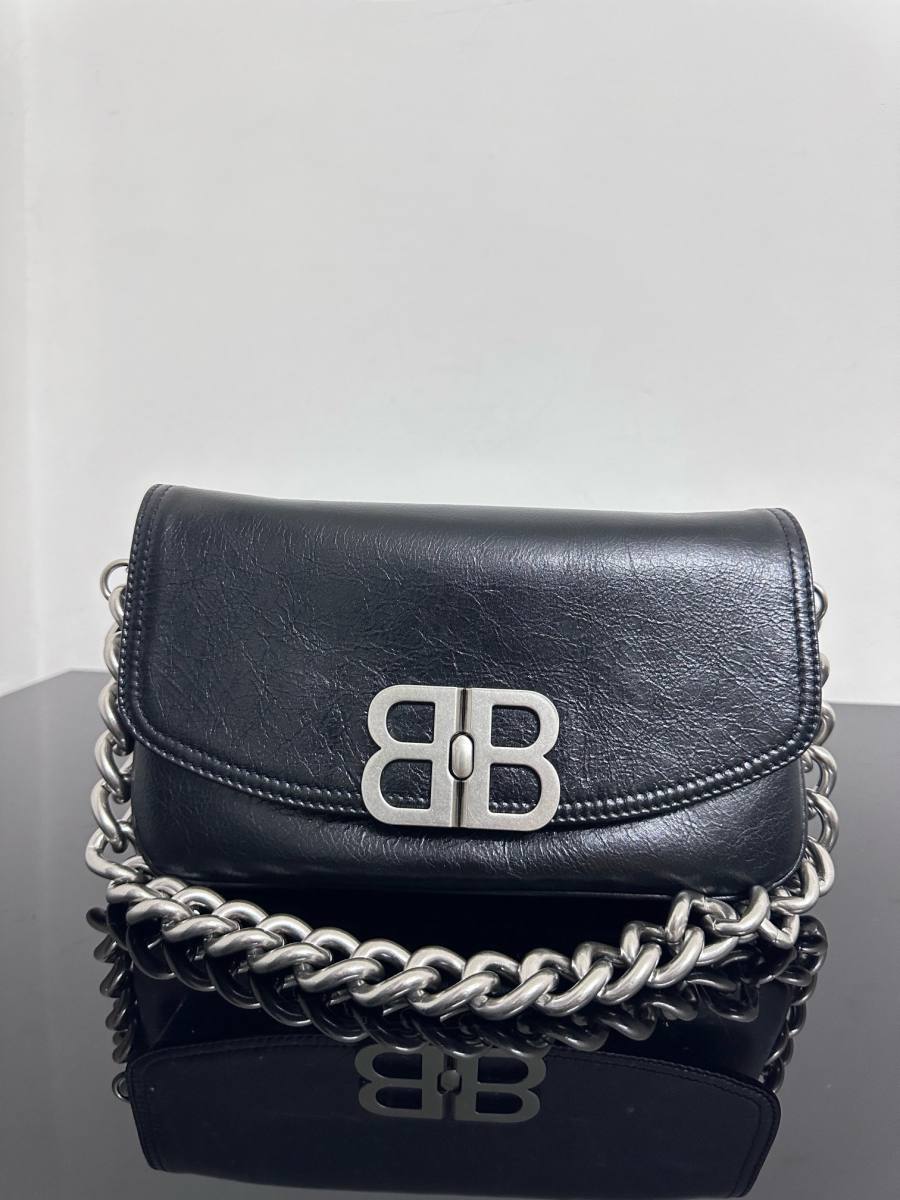 Balenciaga_BBSoft_Small_Black_21x15x7cm_BE90
