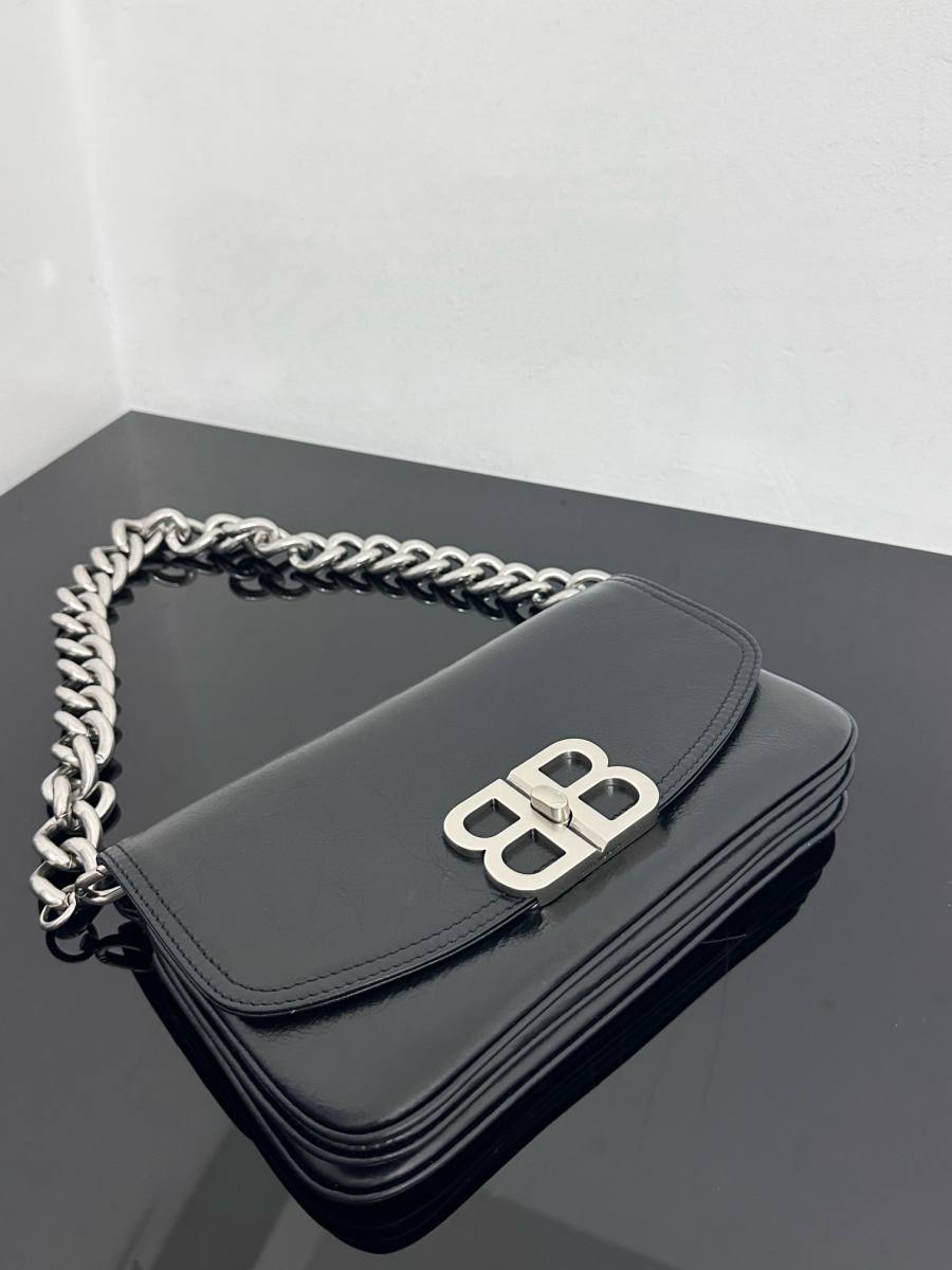 Balenciaga_BBSoft_Small_Black_21x15x7cm_BE90