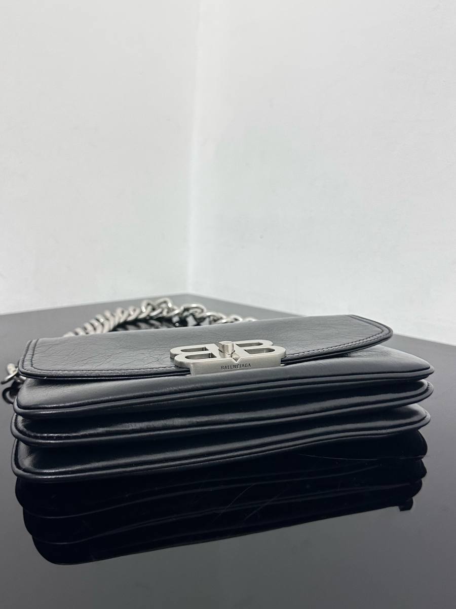 Balenciaga_BBSoft_Small_Black_21x15x7cm_BE90
