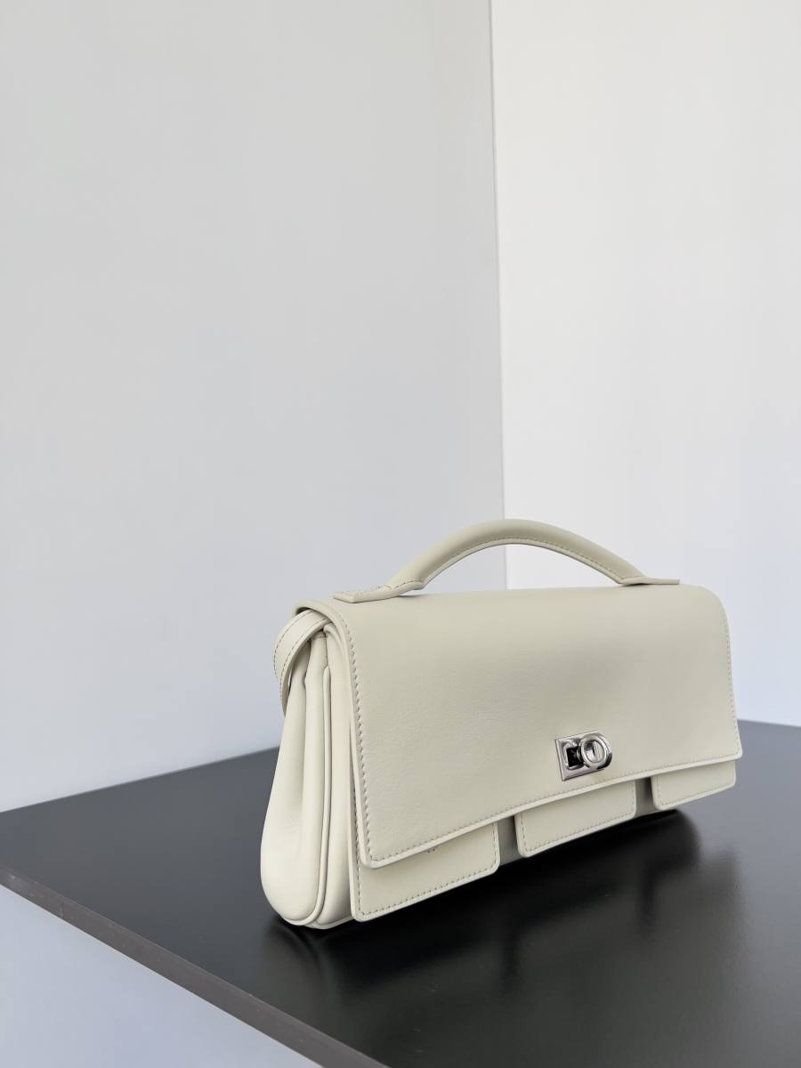 Balenciaga_BelAir_Hobo_31x37x20cm_026D