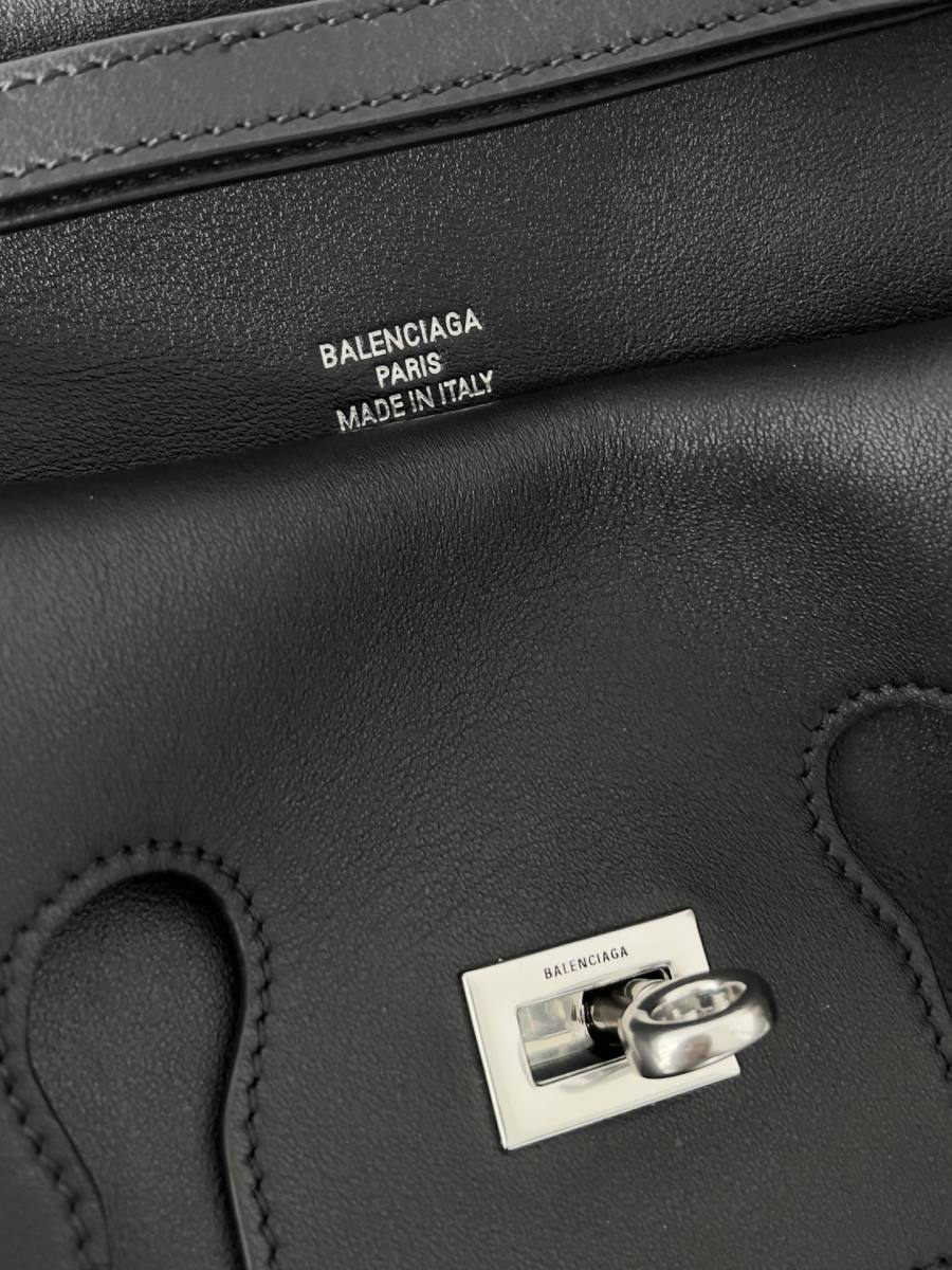 Balenciaga_BelAir_Hobo_31x37x20cm_2177