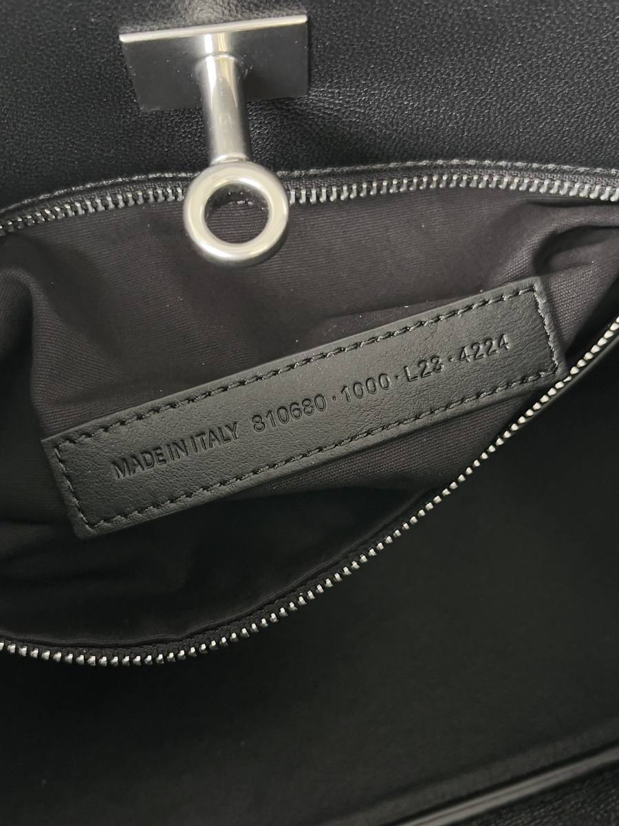 Balenciaga_BelAir_Hobo_31x37x20cm_28A7