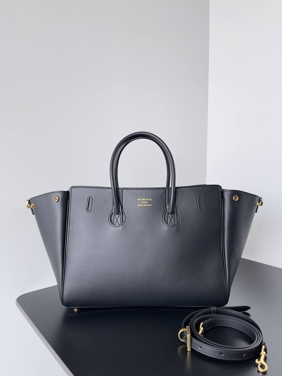 Balenciaga_BelAir_Hobo_31x37x20cm_4F0B