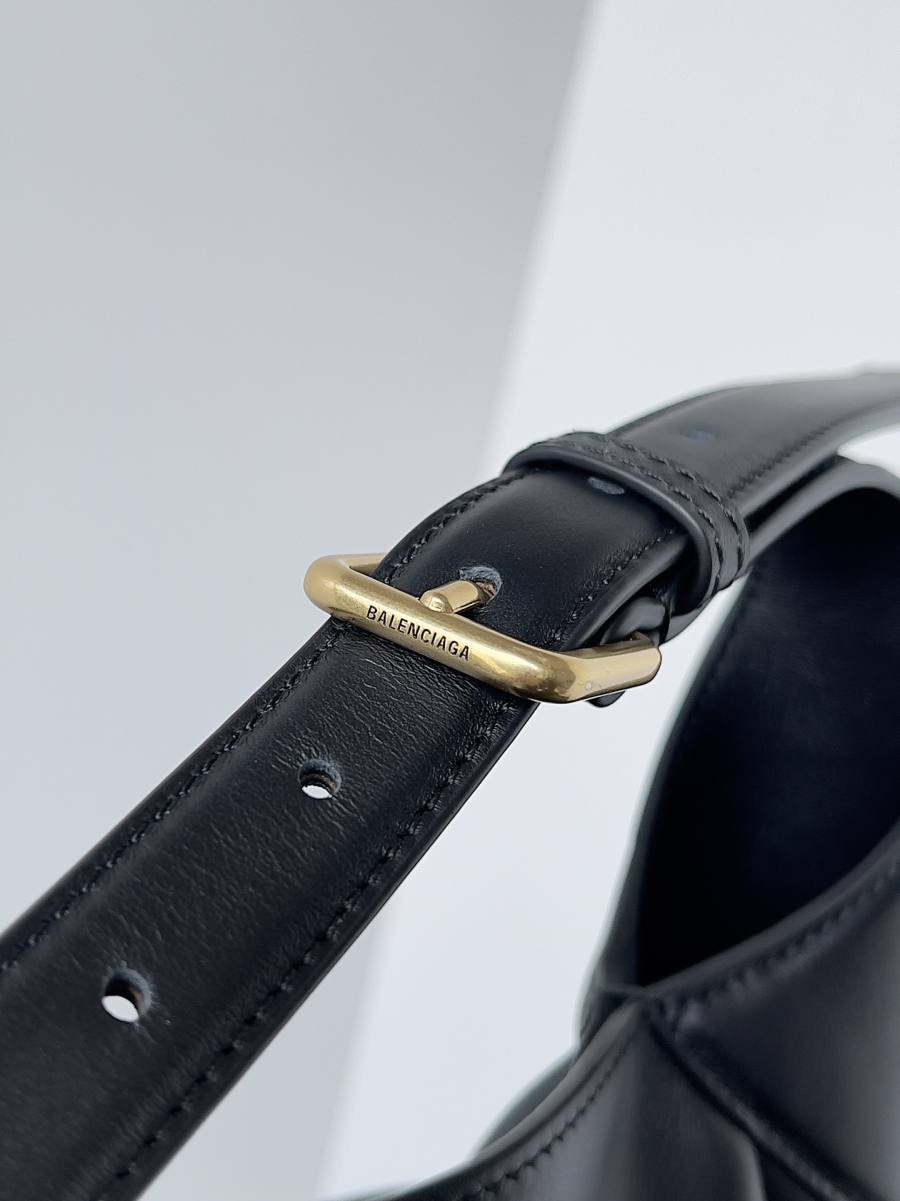 Balenciaga_BelAir_Hobo_31x37x20cm_5154