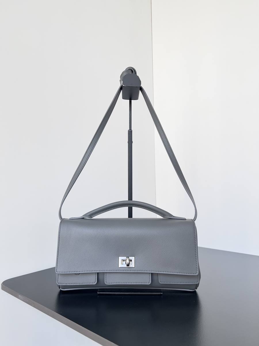 Balenciaga_BelAir_Hobo_31x37x20cm_5AC9