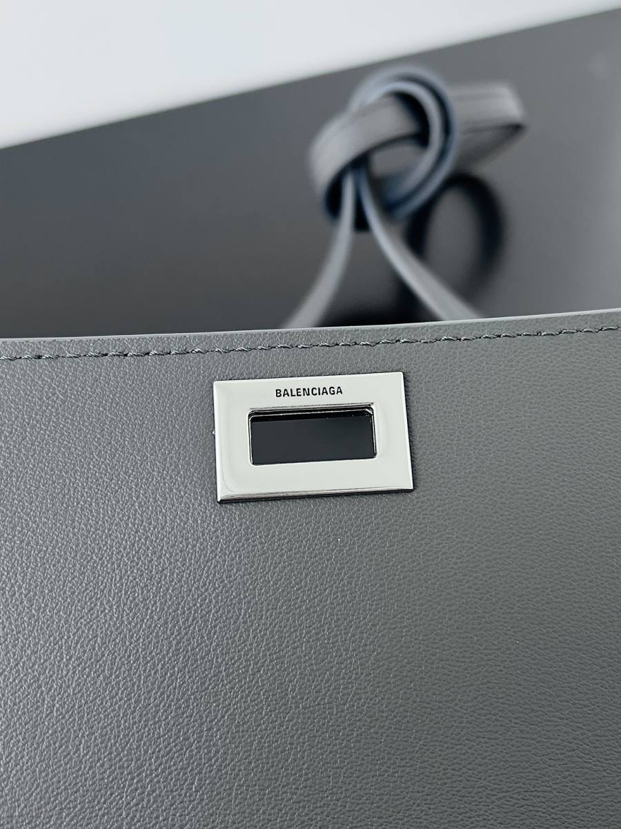 Balenciaga_BelAir_Hobo_31x37x20cm_5AC9