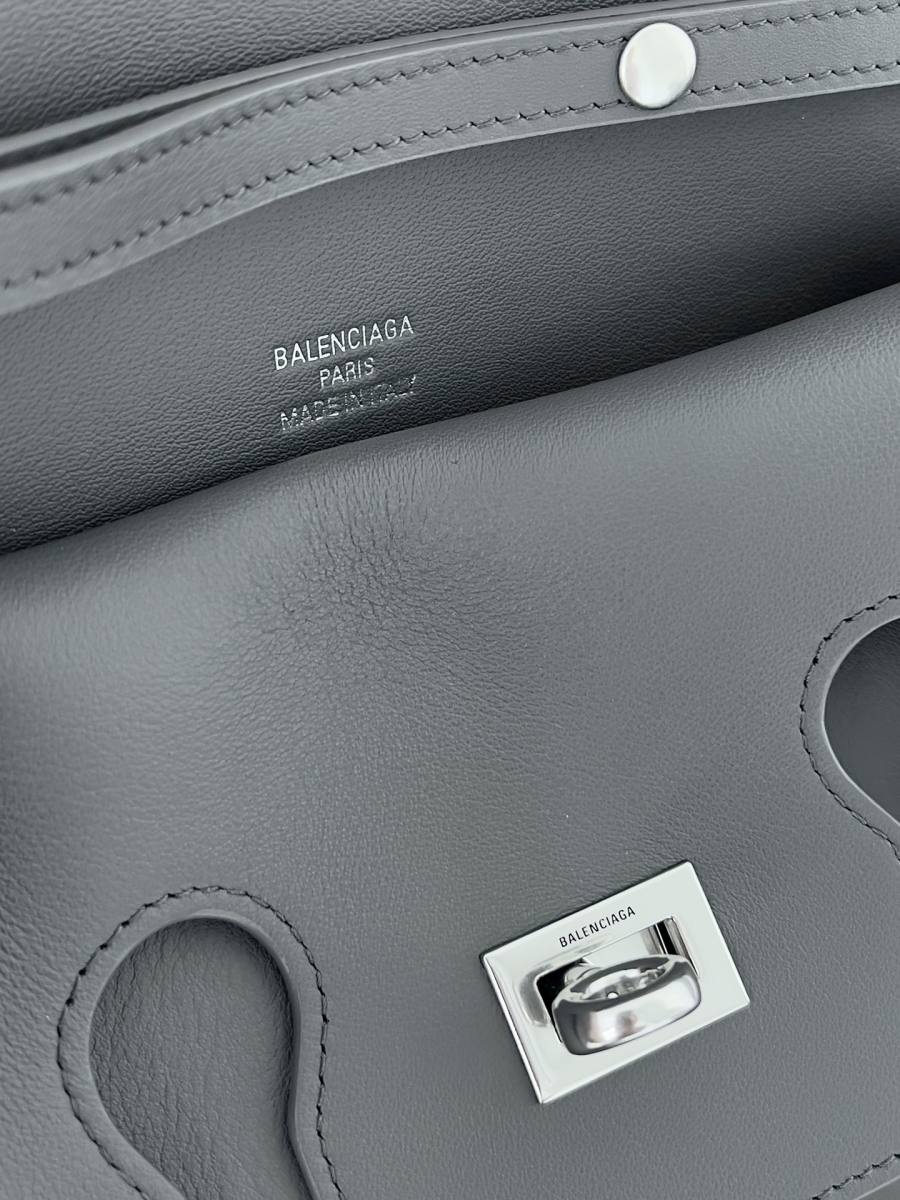 Balenciaga_BelAir_Hobo_31x37x20cm_5AC9