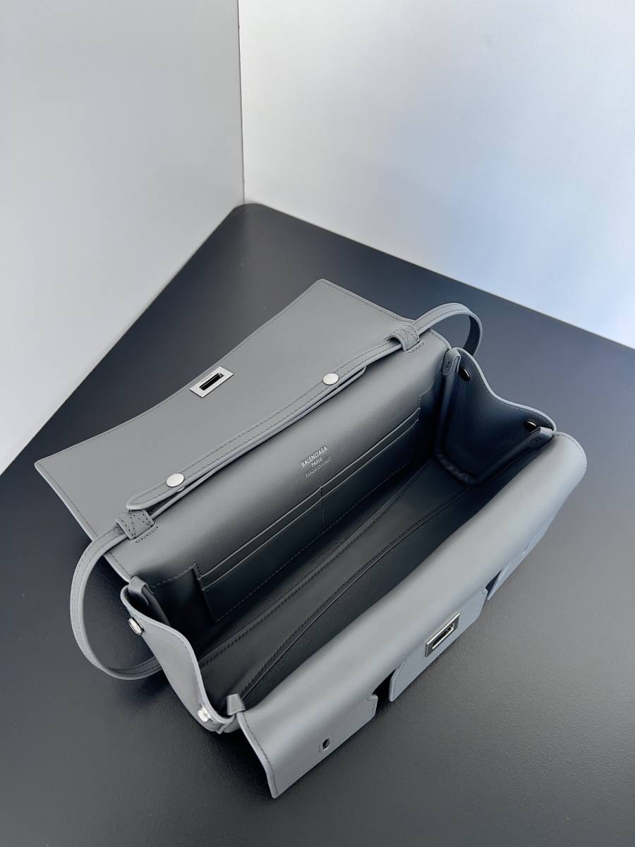 Balenciaga_BelAir_Hobo_31x37x20cm_5AC9