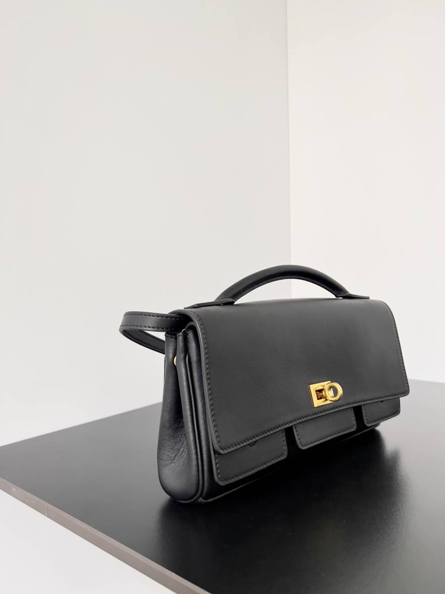 Balenciaga_BelAir_Hobo_31x37x20cm_7CE9