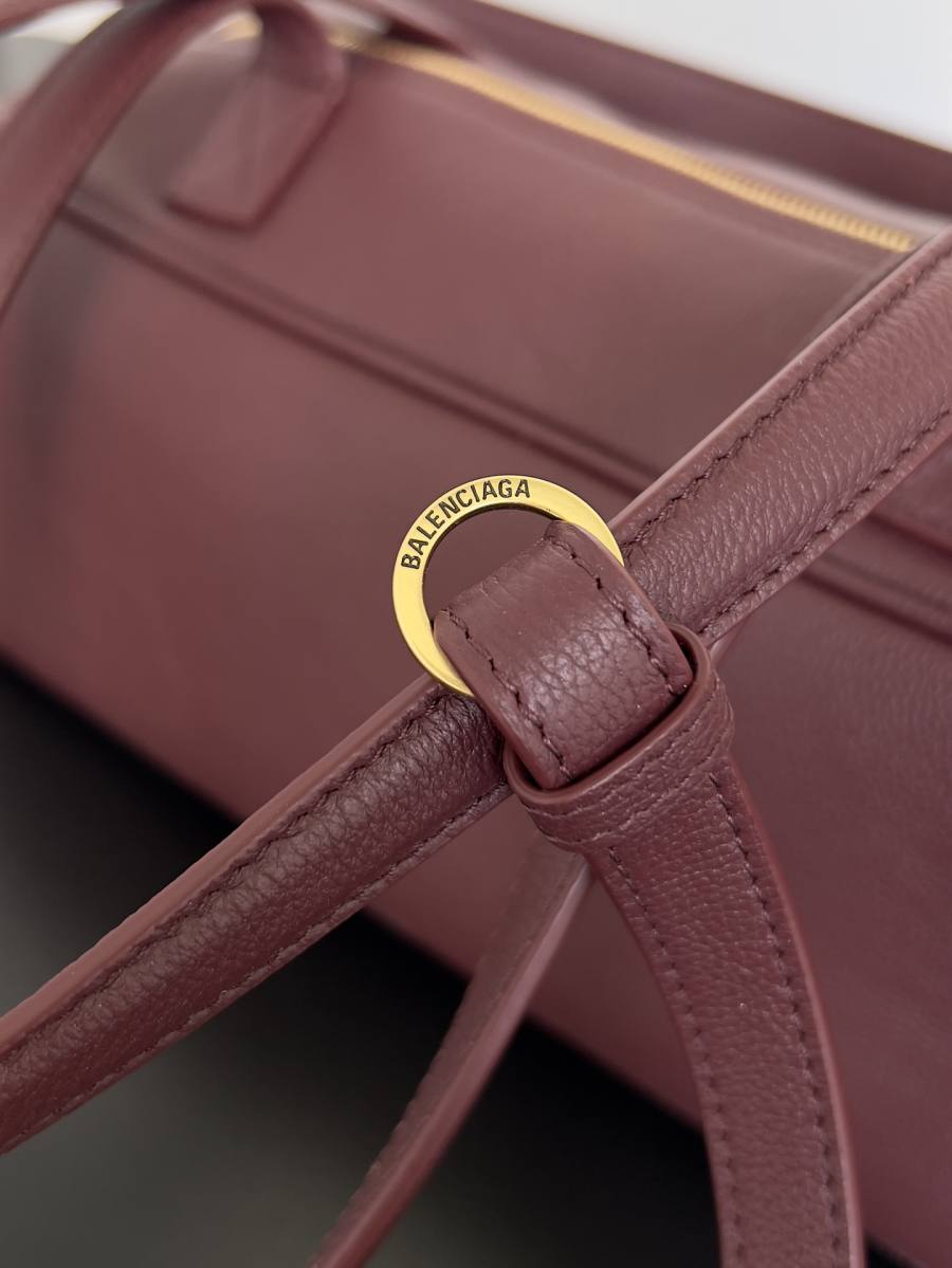 Balenciaga_Carrie_Medium_36x19x16cm_1B5E