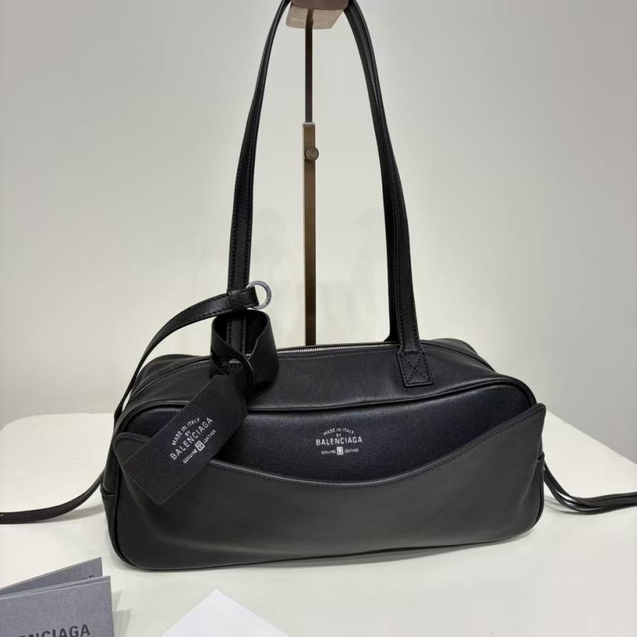 Balenciaga_Carrie_Medium_36x19x16cm_5F30