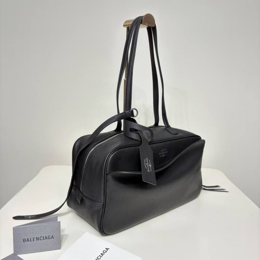 Balenciaga_Carrie_Medium_36x19x16cm_8B4C
