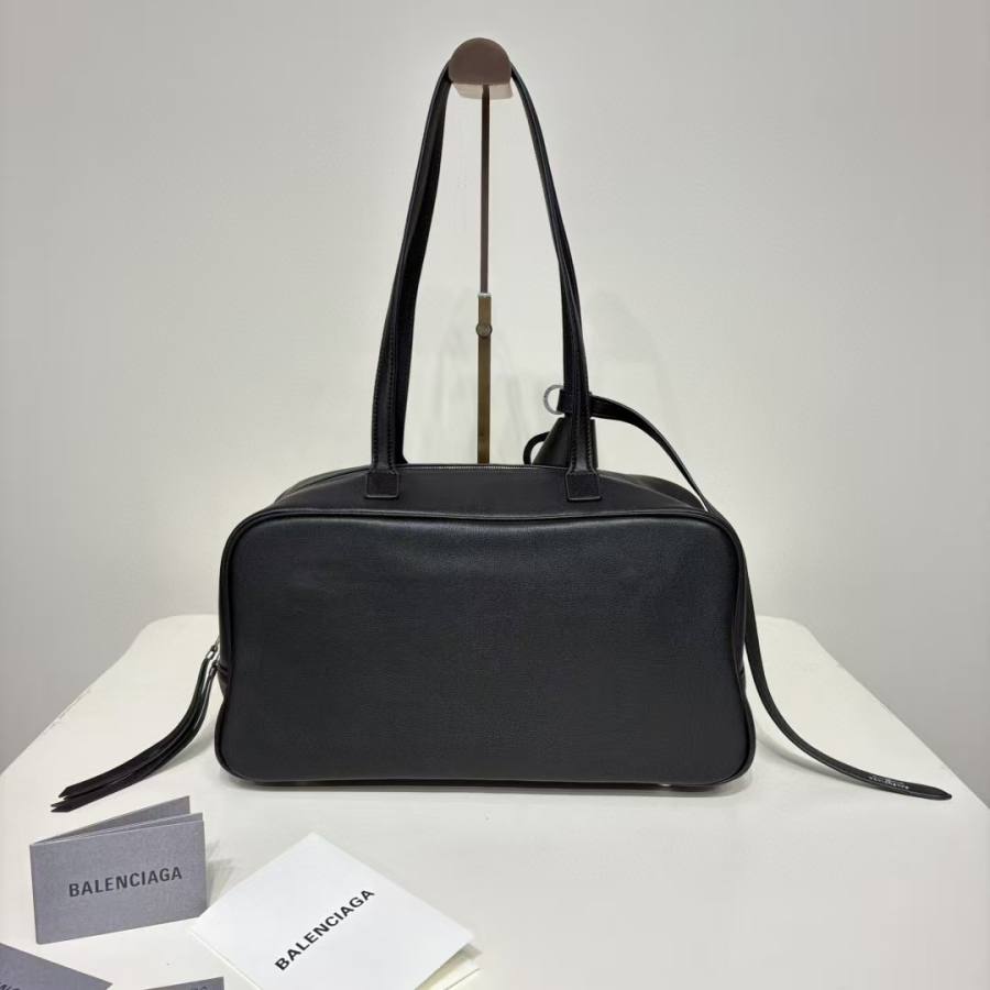 Balenciaga_Carrie_Medium_36x19x16cm_8B4C