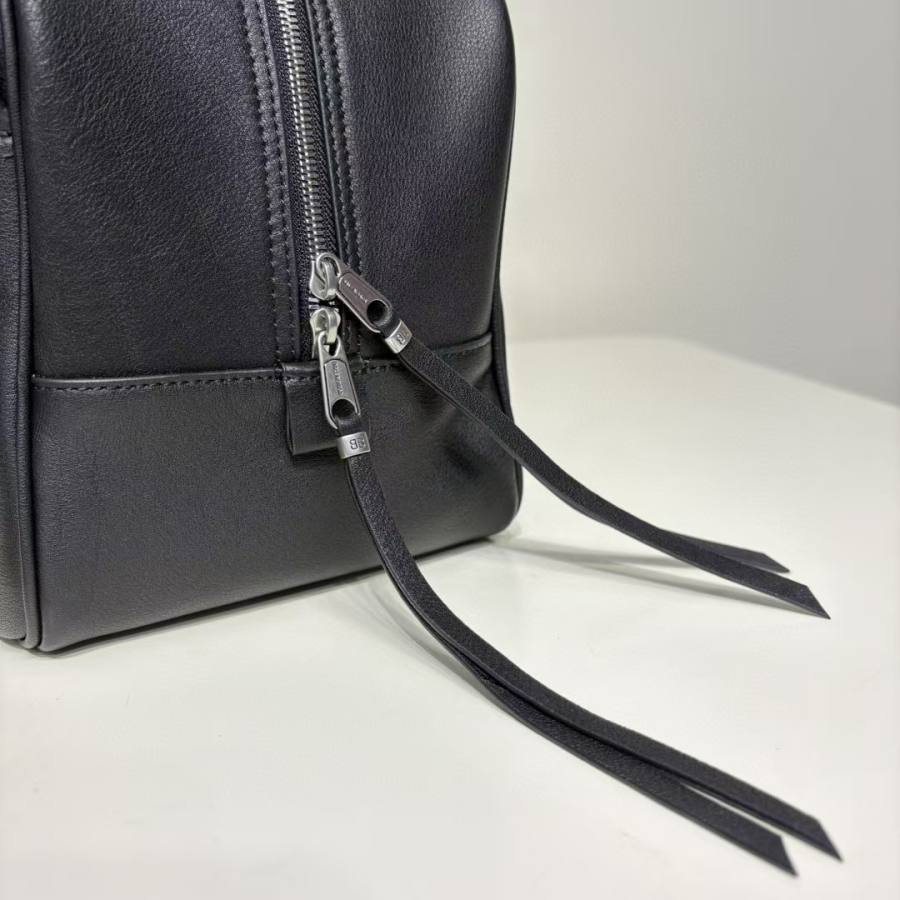 Balenciaga_Carrie_Medium_36x19x16cm_8B4C
