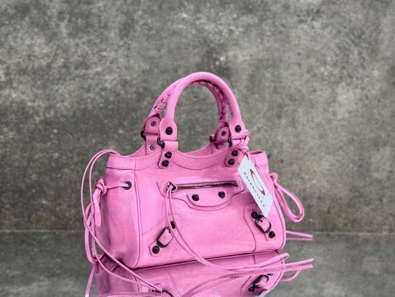 Balenciaga_Carrie_Medium_Pink_36x19x16cm_0398