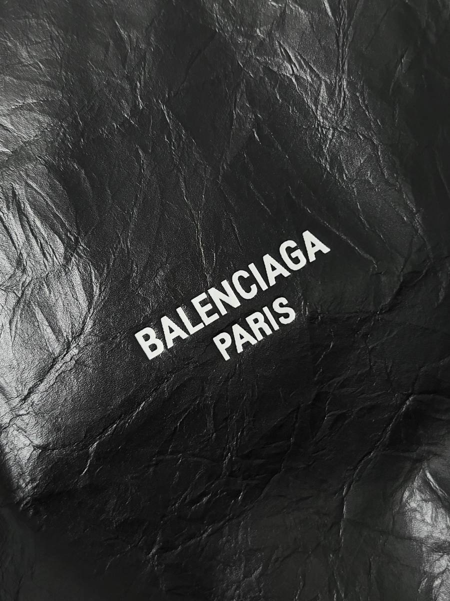 Balenciaga_Crush_Clutch_20x12x4cm_0059