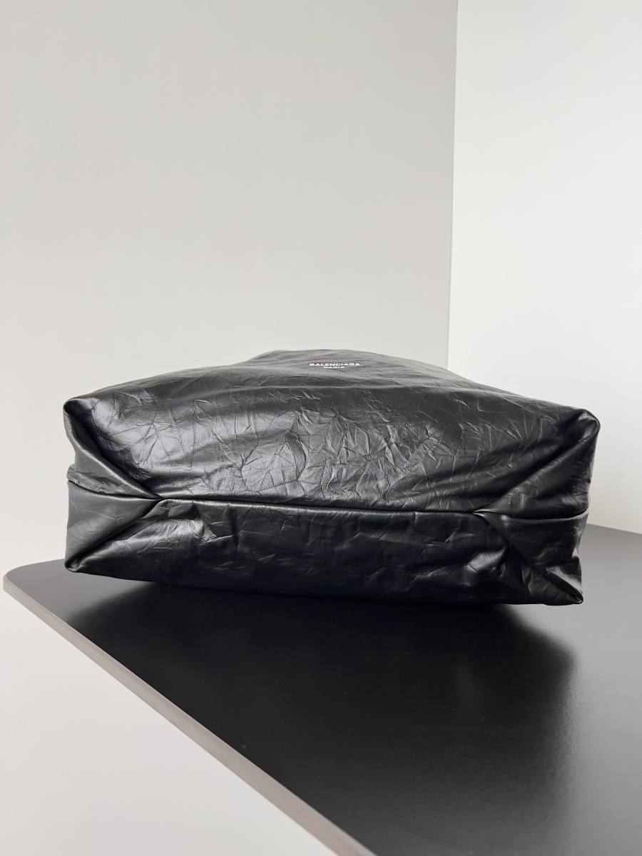 Balenciaga_Crush_Clutch_20x12x4cm_061A