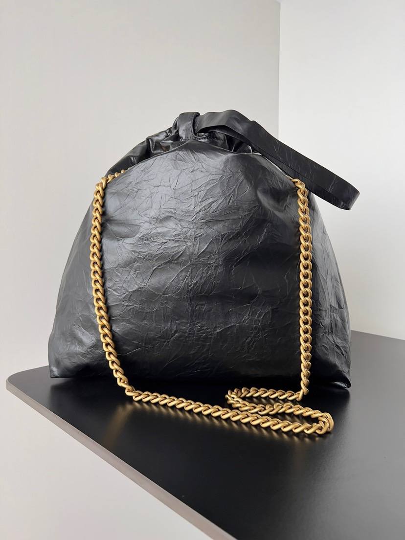 Balenciaga_Crush_Clutch_20x12x4cm_655A