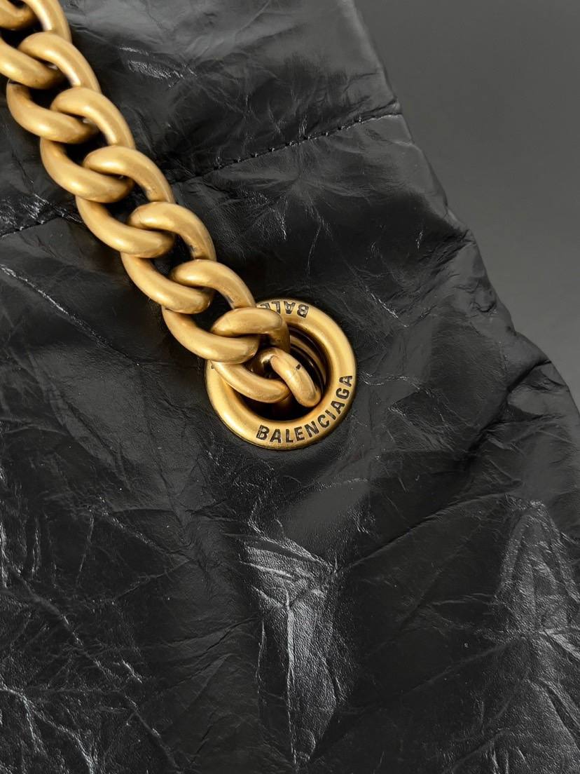 Balenciaga_Crush_Clutch_20x12x4cm_655A