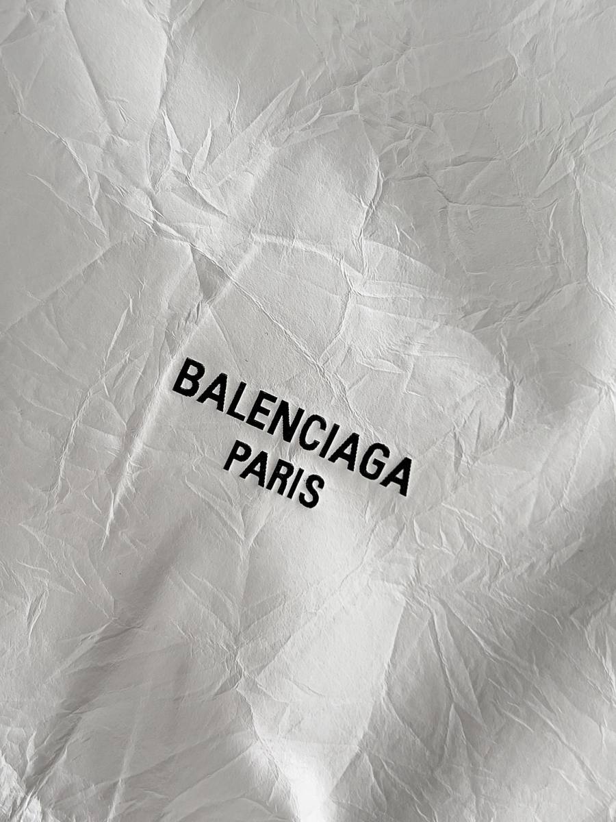 Balenciaga_Crush_Clutch_20x12x4cm_D295