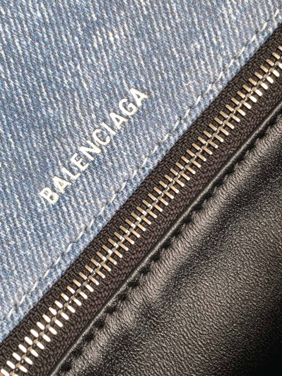 Balenciaga_HackerProject_26x16x8cm_6046