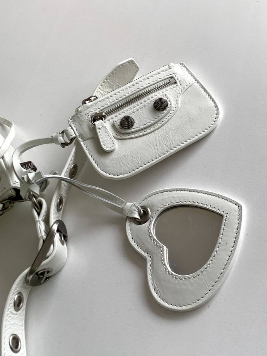 Balenciaga_LeCagole_24x14x6cm_6330
