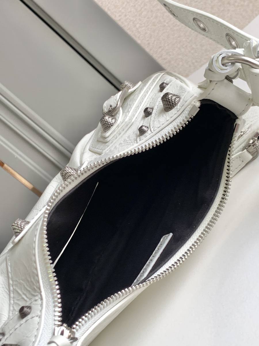 Balenciaga_LeCagole_24x14x6cm_6330