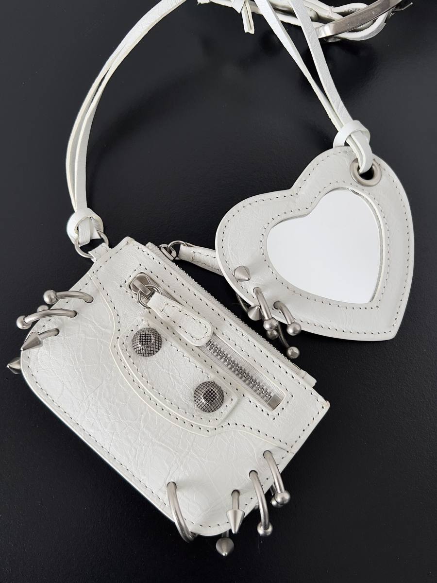 Balenciaga_LeCagole_24x14x6cm_AFEE