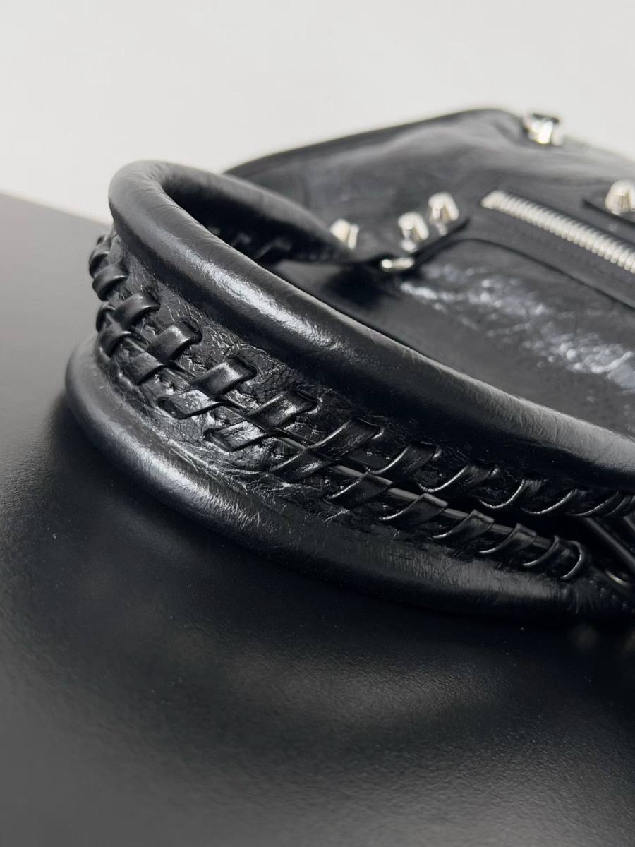 Balenciaga_LeCity_Small_30x19x10cm_2657