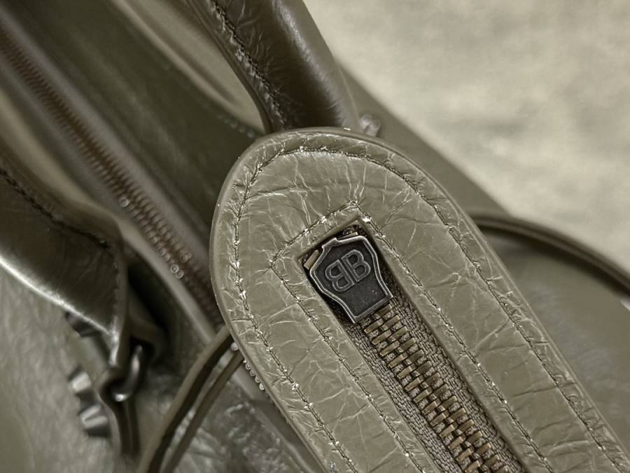 Balenciaga_LeCity_Small_30x19x10cm_3029