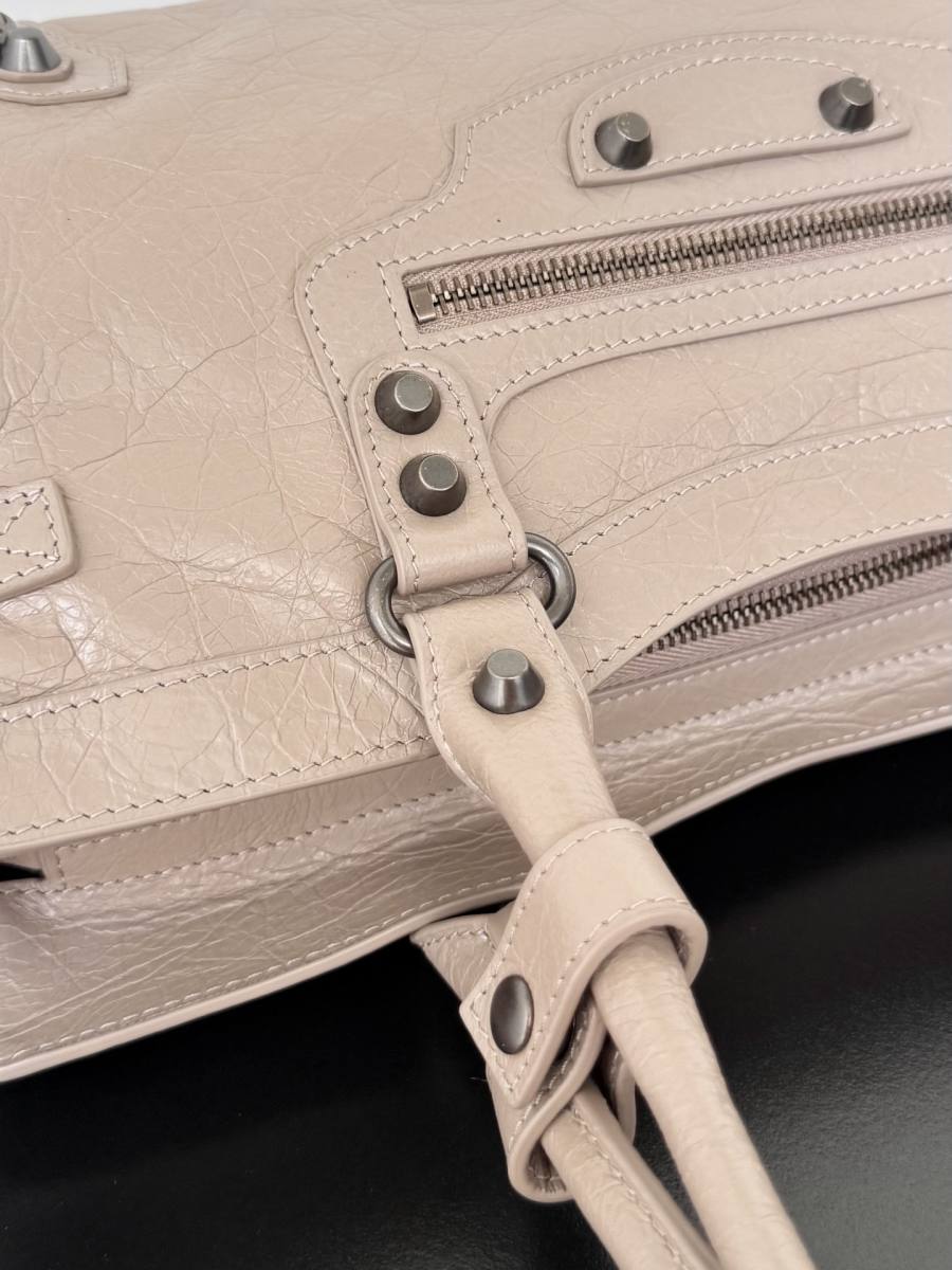 Balenciaga_LeCity_Small_30x19x10cm_3F72