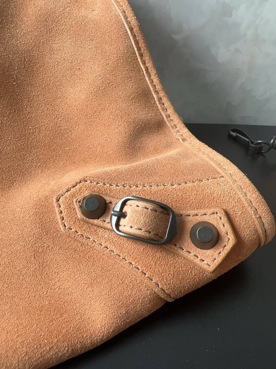 Balenciaga_LeCity_Small_30x19x10cm_704C