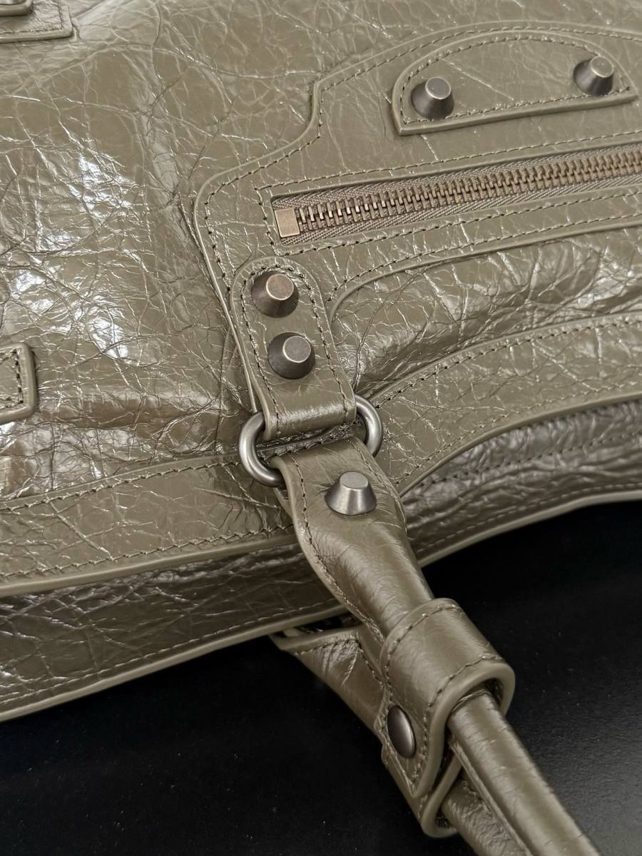 Balenciaga_LeCity_Small_30x19x10cm_9E73