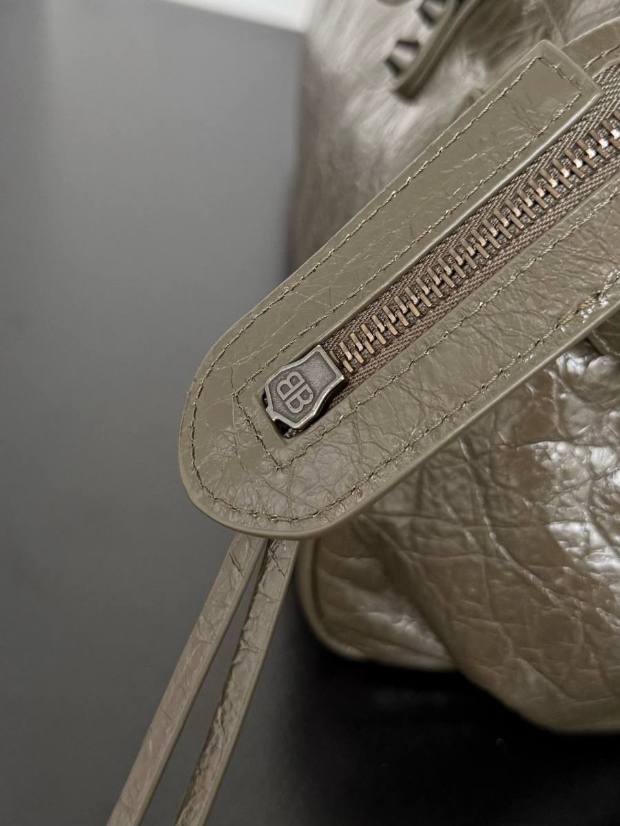 Balenciaga_LeCity_Small_30x19x10cm_9E73