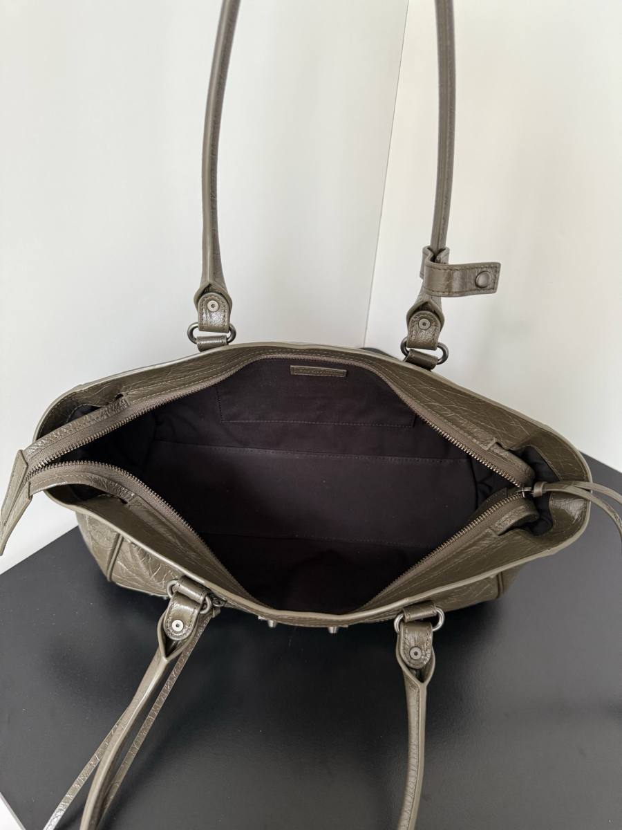 Balenciaga_LeCity_Small_30x19x10cm_9E73