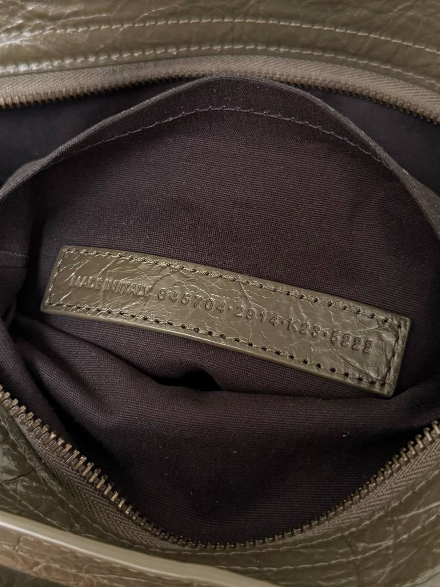 Balenciaga_LeCity_Small_30x19x10cm_9E73