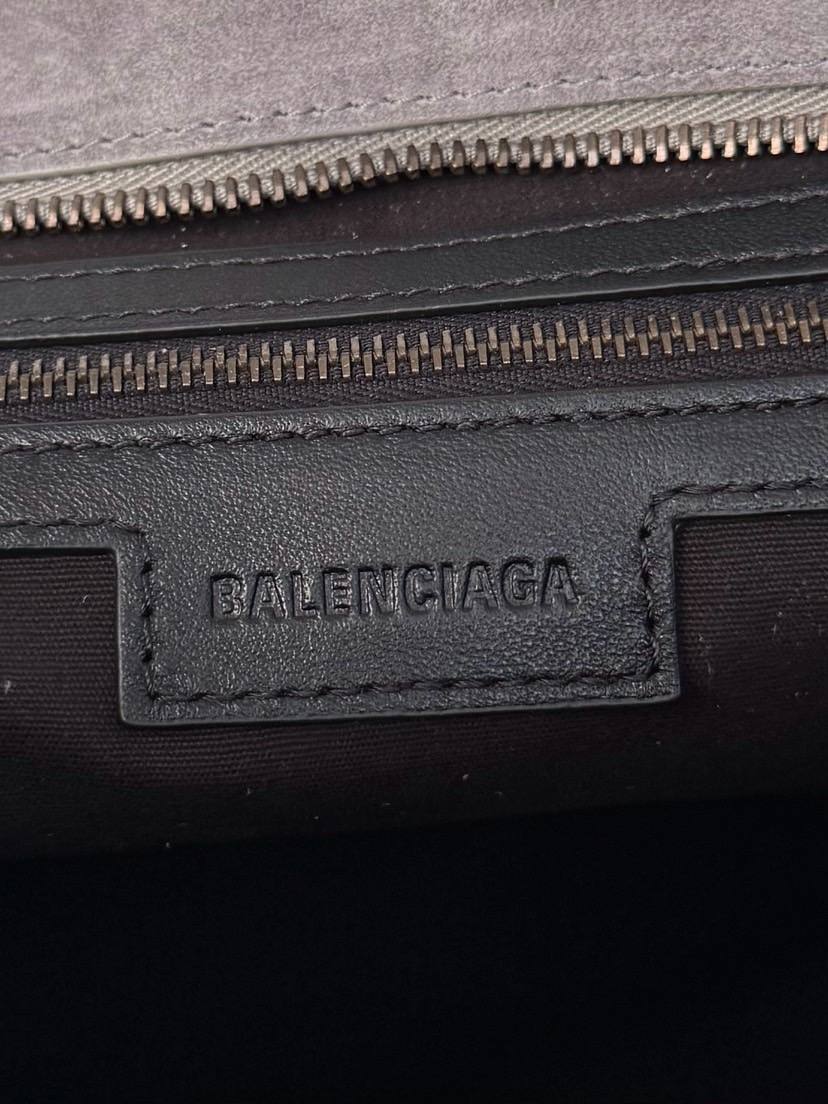 Balenciaga_LeCity_Small_30x19x10cm_A466