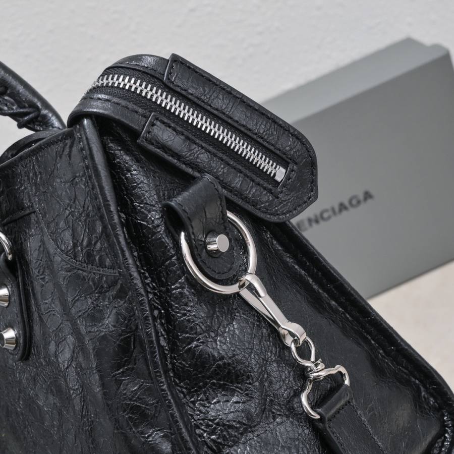 Balenciaga_LeCity_Small_30x19x10cm_BFD8
