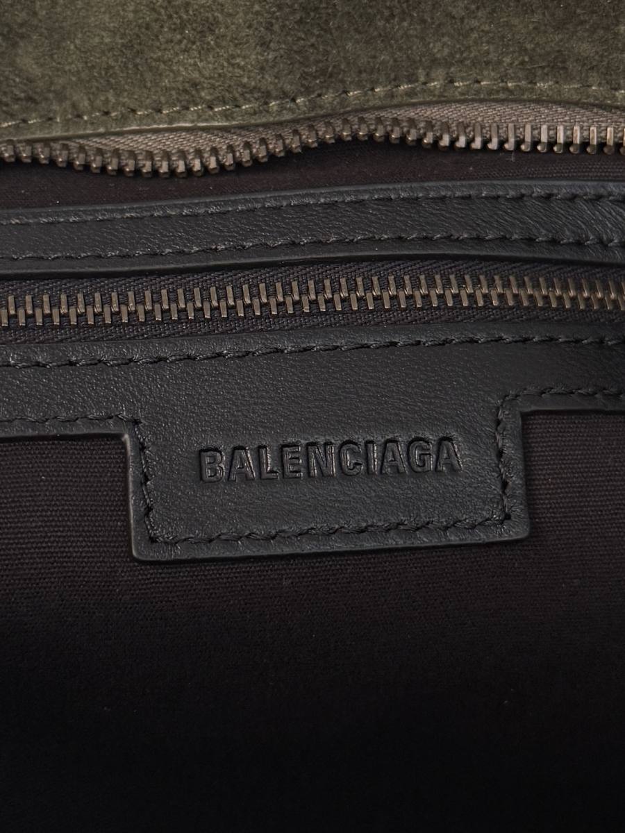 Balenciaga_LeCity_Small_30x19x10cm_CBB3