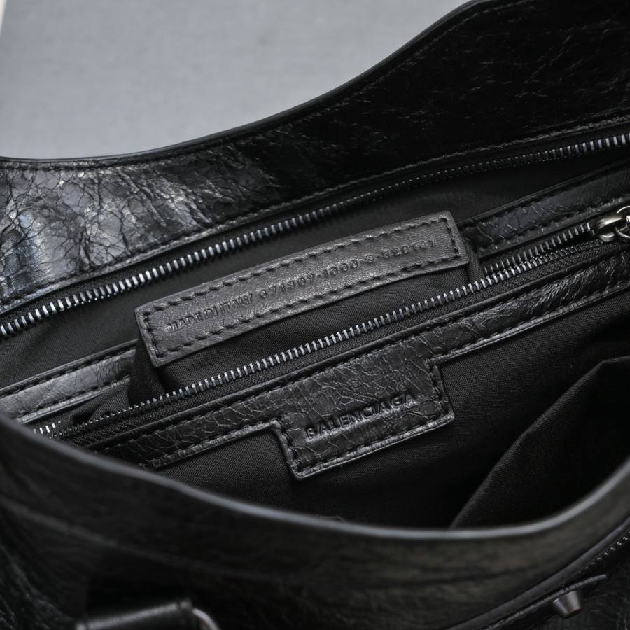 Balenciaga_LeCity_Small_30x19x10cm_DEAE