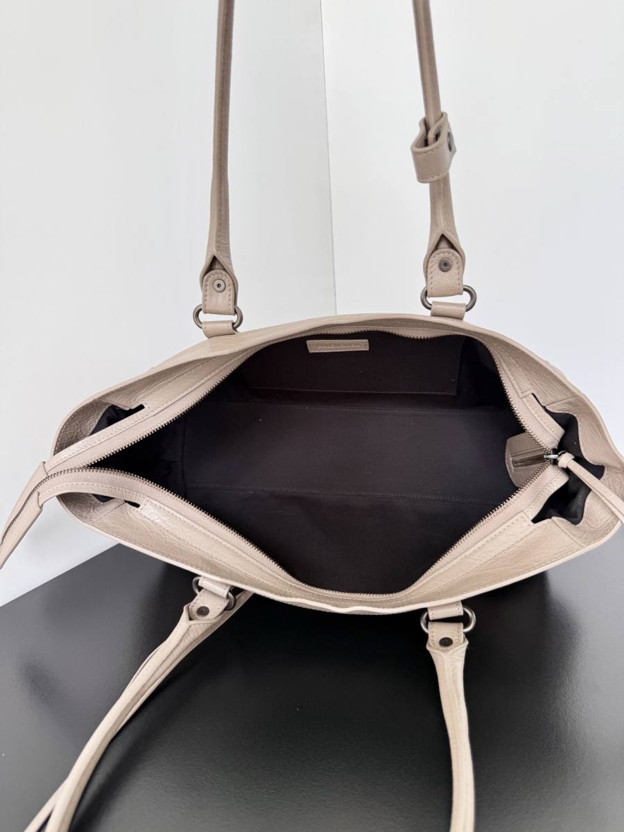 Balenciaga_LeCity_Small_30x19x10cm_F52B