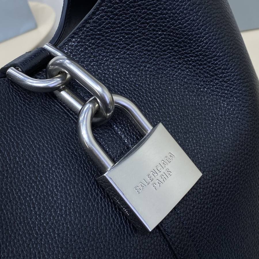 Balenciaga_Locker_Medium_38x26x11cm_08E1
