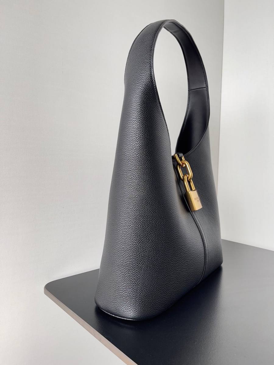 Balenciaga_Locker_Medium_38x26x11cm_2EE1
