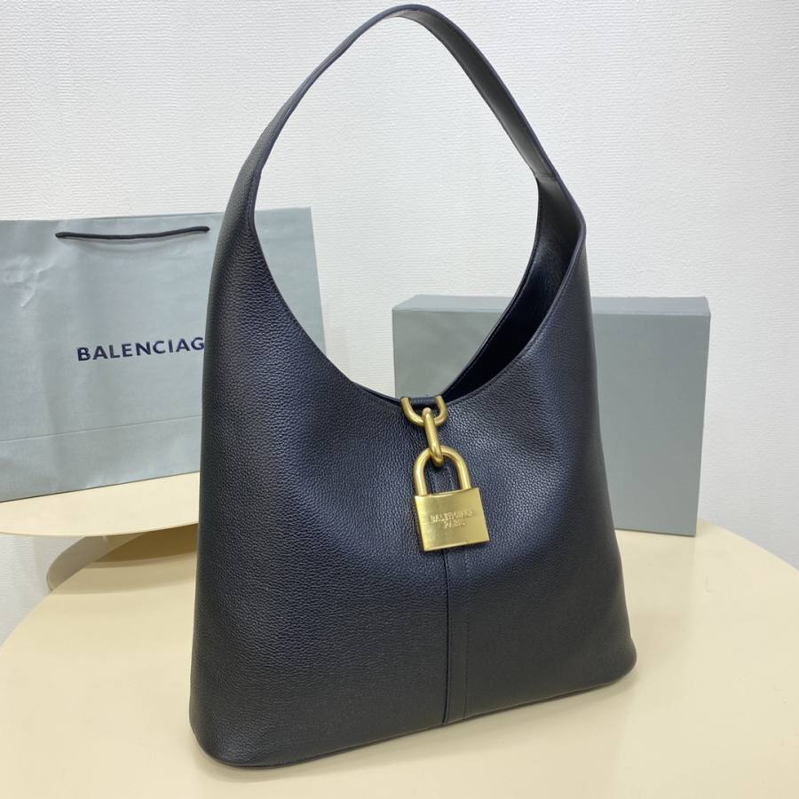 Balenciaga_Locker_Medium_38x26x11cm_76D5