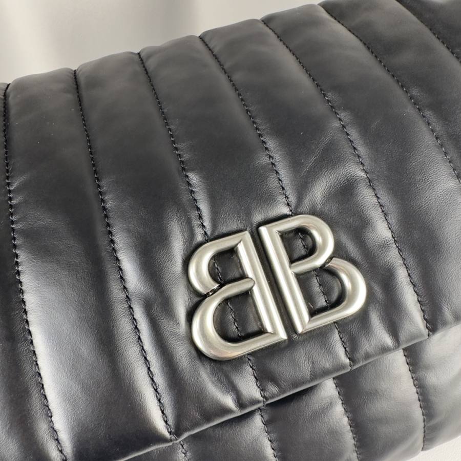 Balenciaga_Monaco_Small_Black_20x14x6cm_1B67